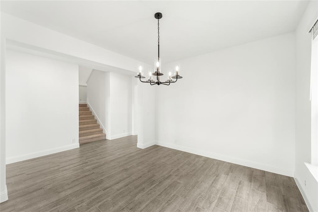 913 Cannes Drive Property Photo 11