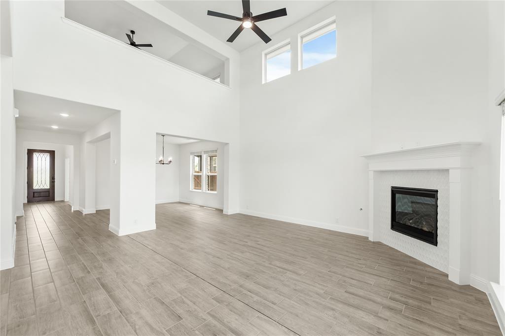 913 Cannes Drive Property Photo 12