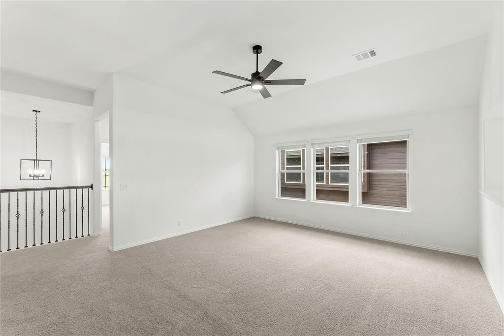 913 Cannes Drive Property Photo 28