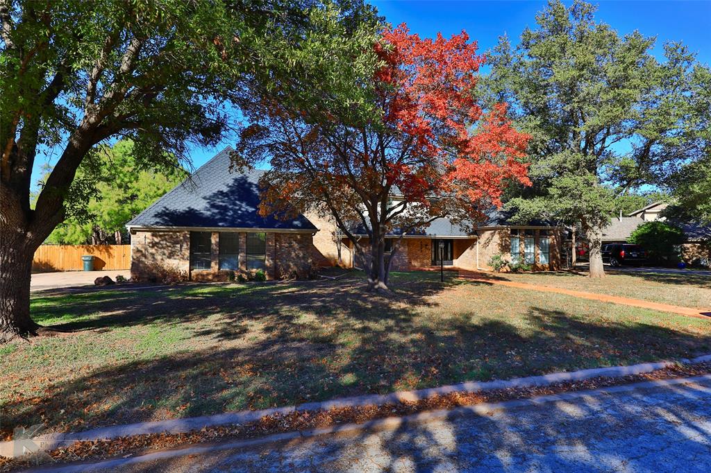 2202 Gathright Drive Property Photo 4