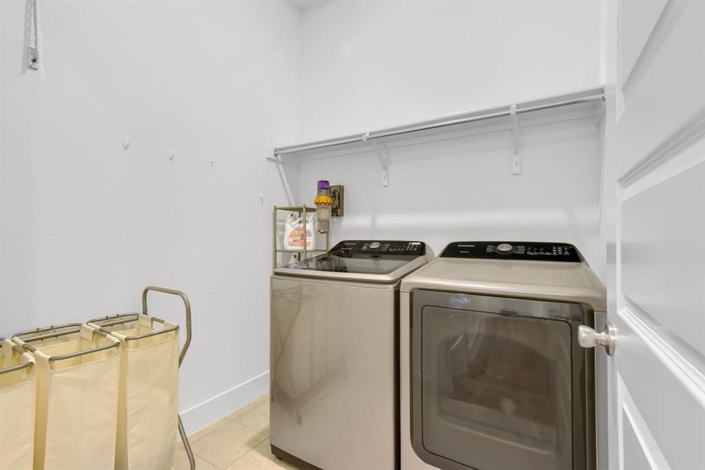 3804 Deer Point Drive Property Photo 19