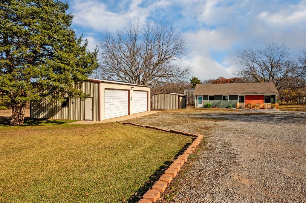 895 Cemetery Road Property Photo 4