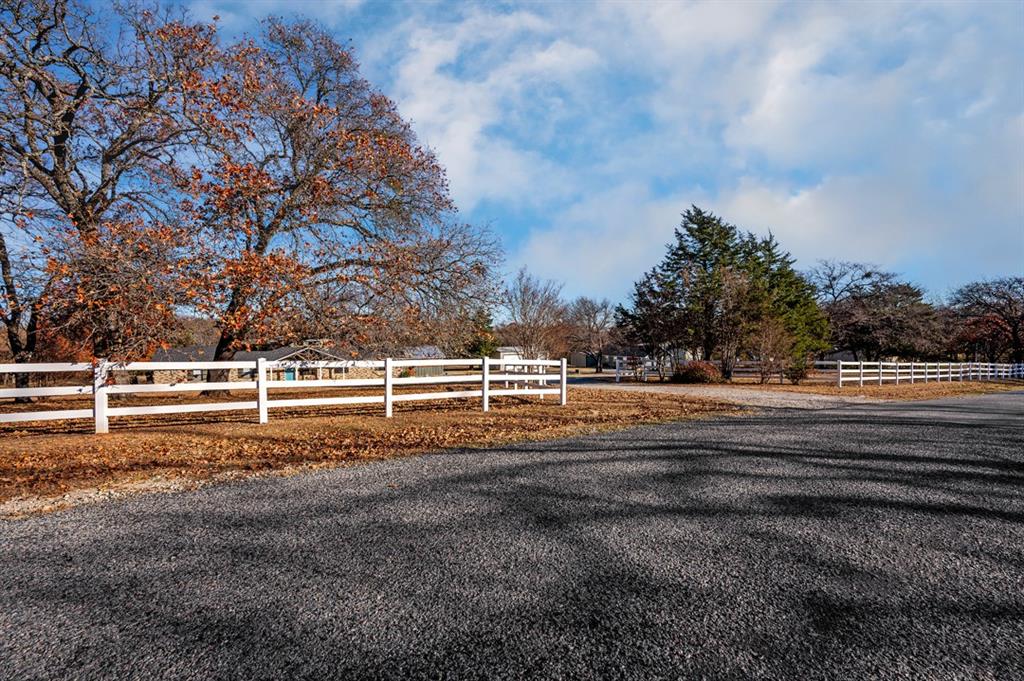 895 Cemetery Road Property Photo 40