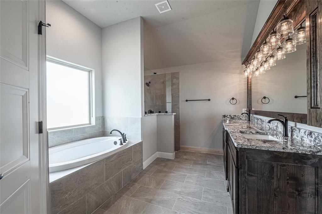 173 Coalson Crossing Property Photo 34