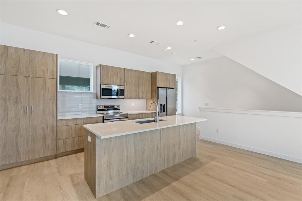4911 Belmont Avenue 7 Property Photo 4