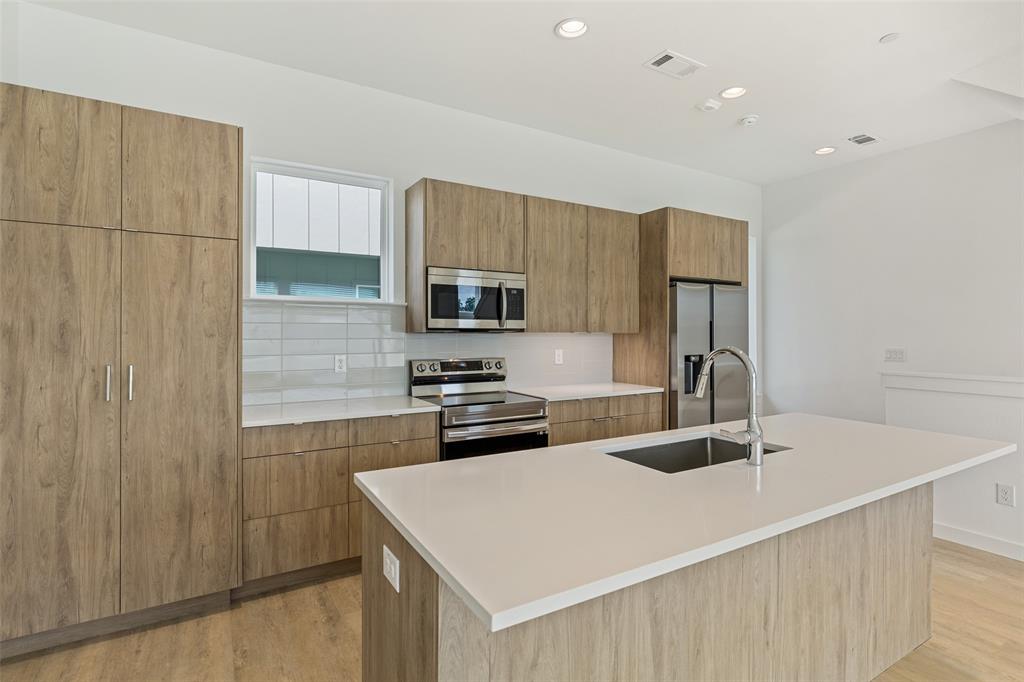4911 Belmont Avenue 7 Property Photo 8