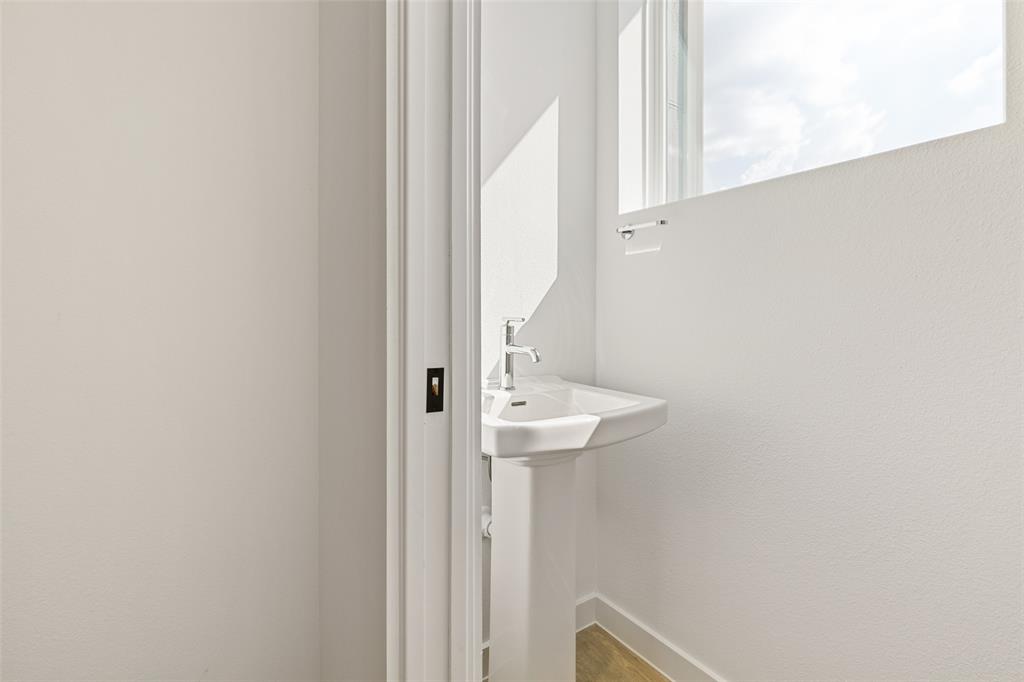 4911 Belmont Avenue 7 Property Photo 16