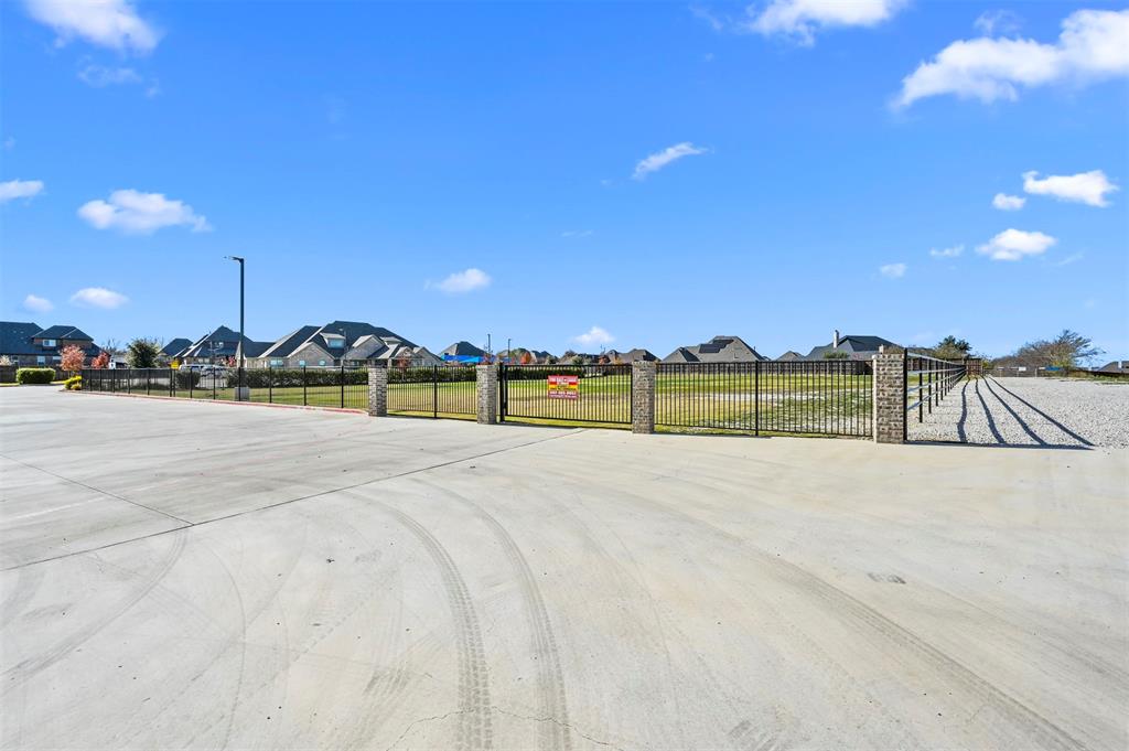 1404 Fm 156 Property Photo 3