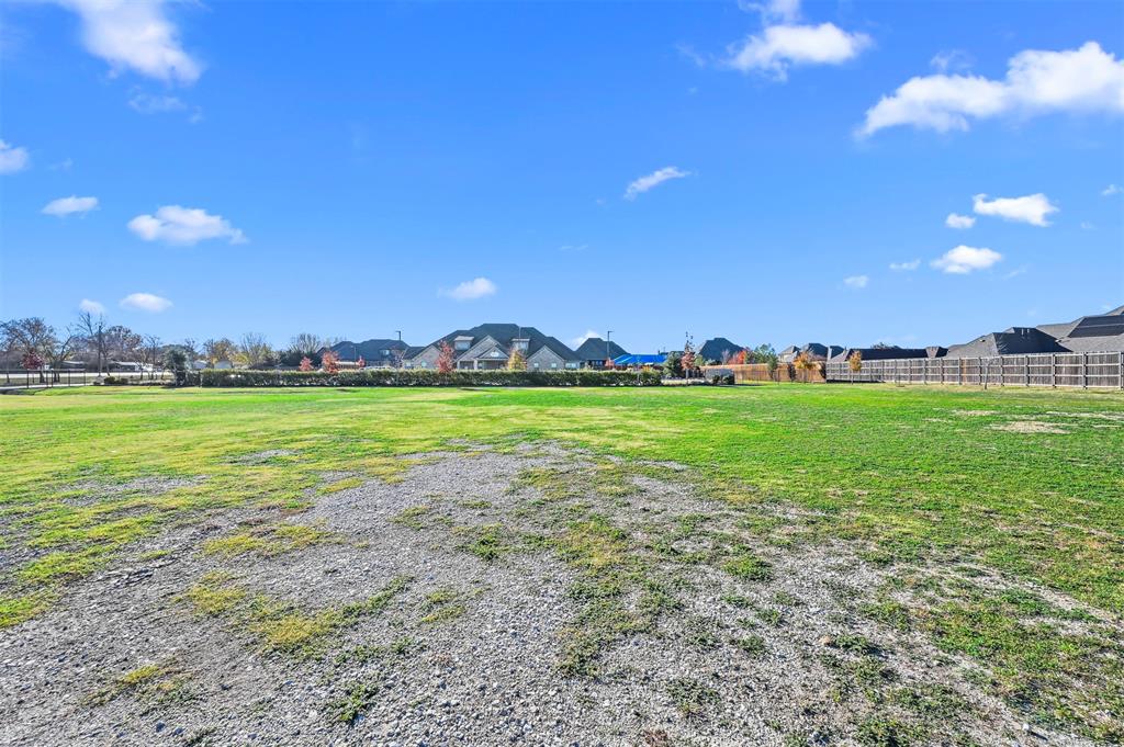 1404 Fm 156 Property Photo 10