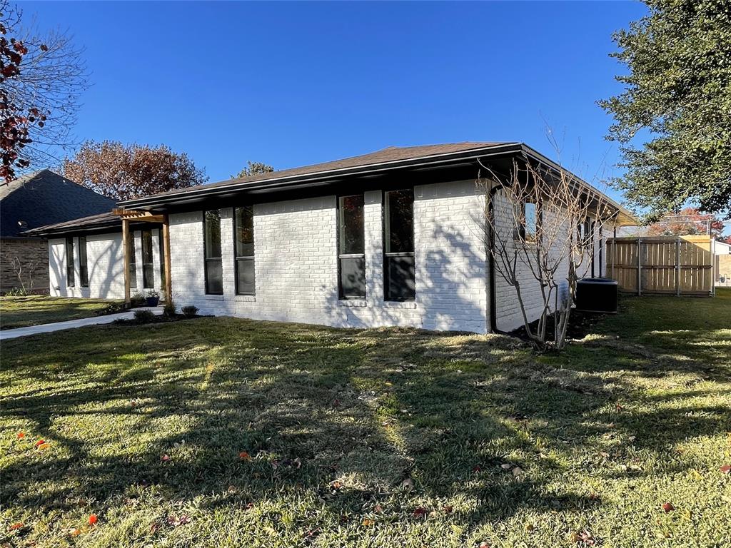 3213 Lynbrook Drive Property Photo 19