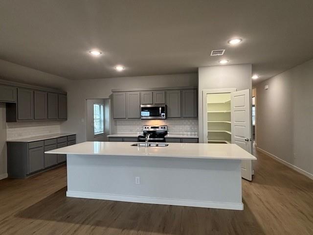 165 Arcane Street Property Photo 12