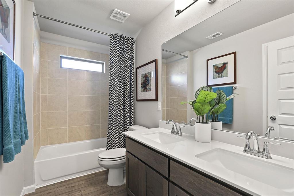 155 Arcane Street Property Photo 3