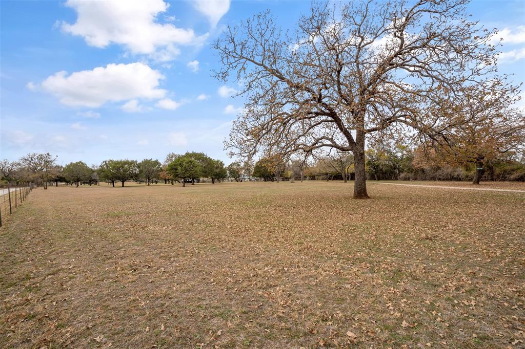 300 Nichols Court Property Photo 7