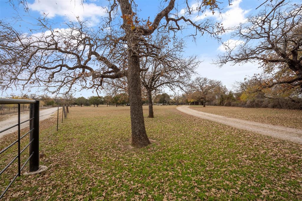 300 Nichols Court Property Photo 8
