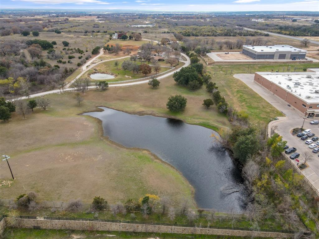 300 Nichols Court Property Photo 14