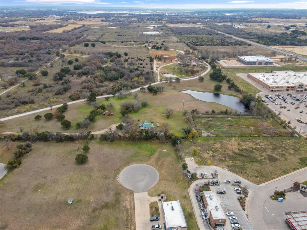 300 Nichols Court Property Photo 16