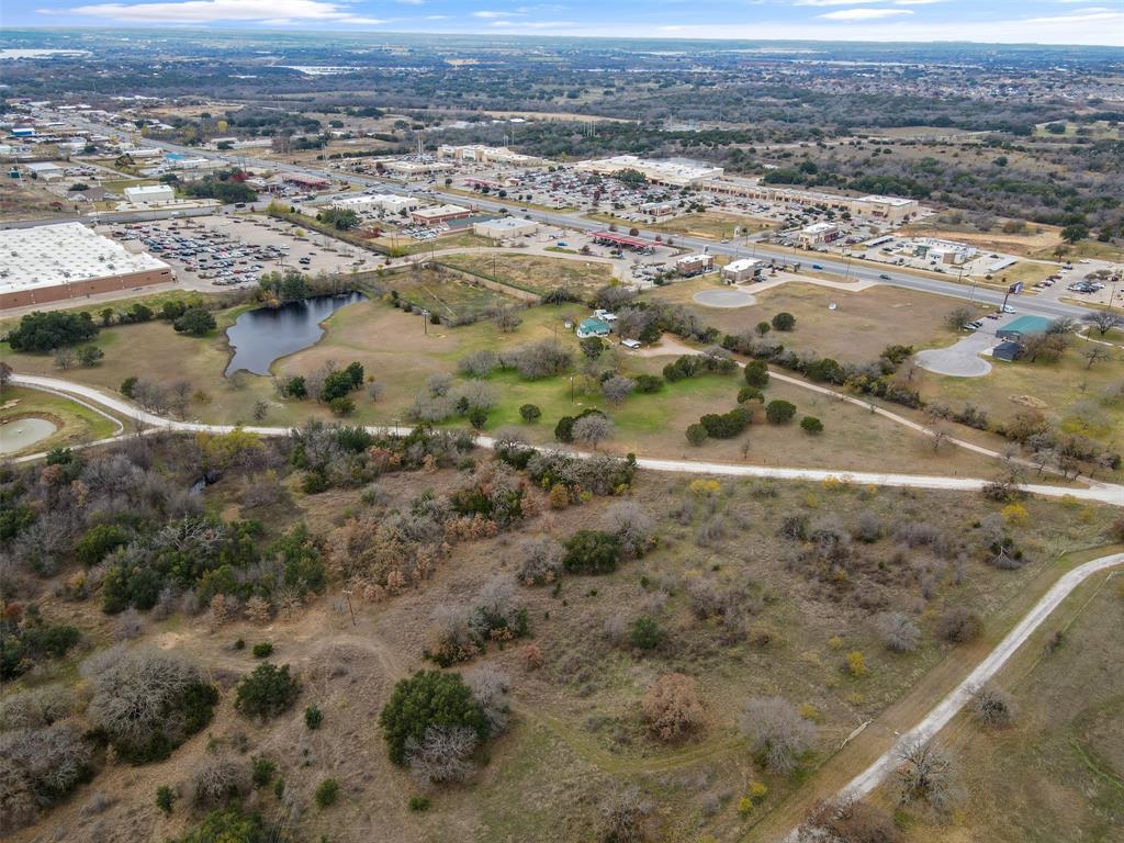 300 Nichols Court Property Photo 22