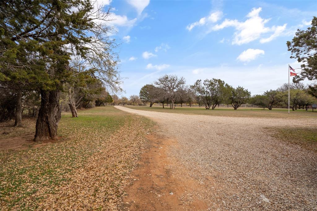 300 Nichols Court Property Photo 25