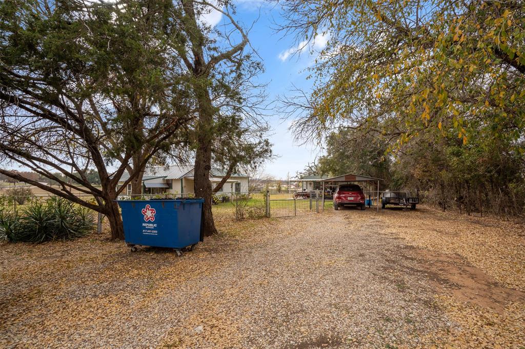 300 Nichols Court Property Photo 26