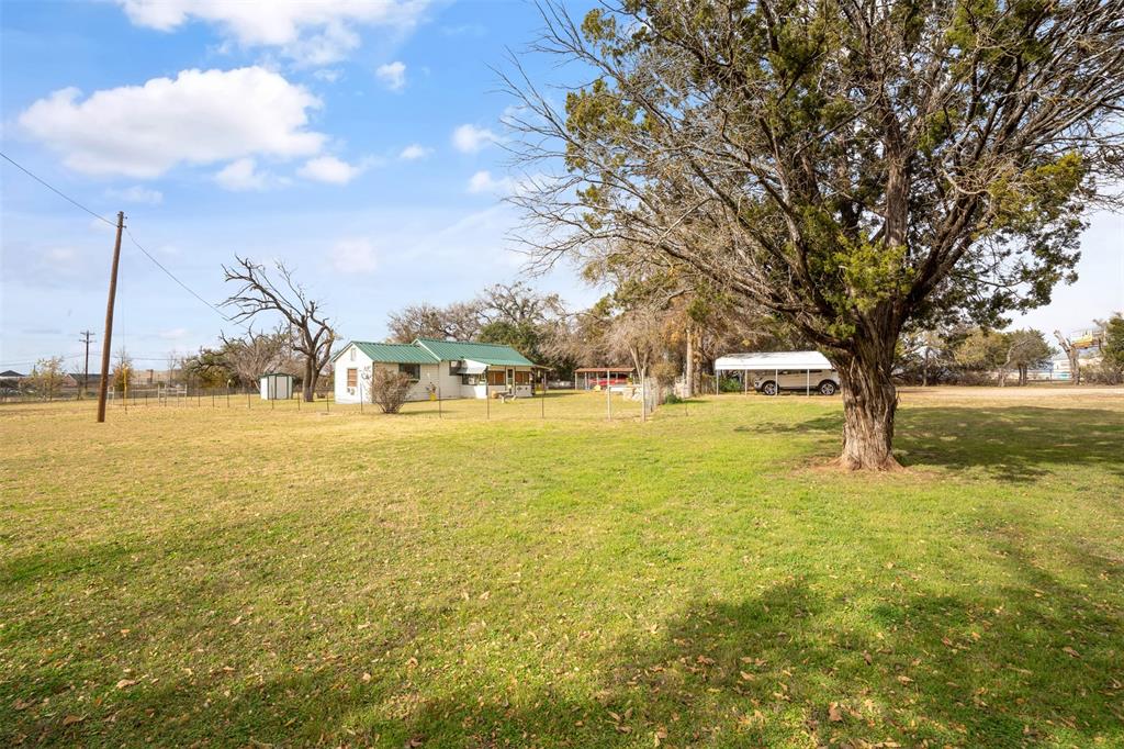 300 Nichols Court Property Photo 28