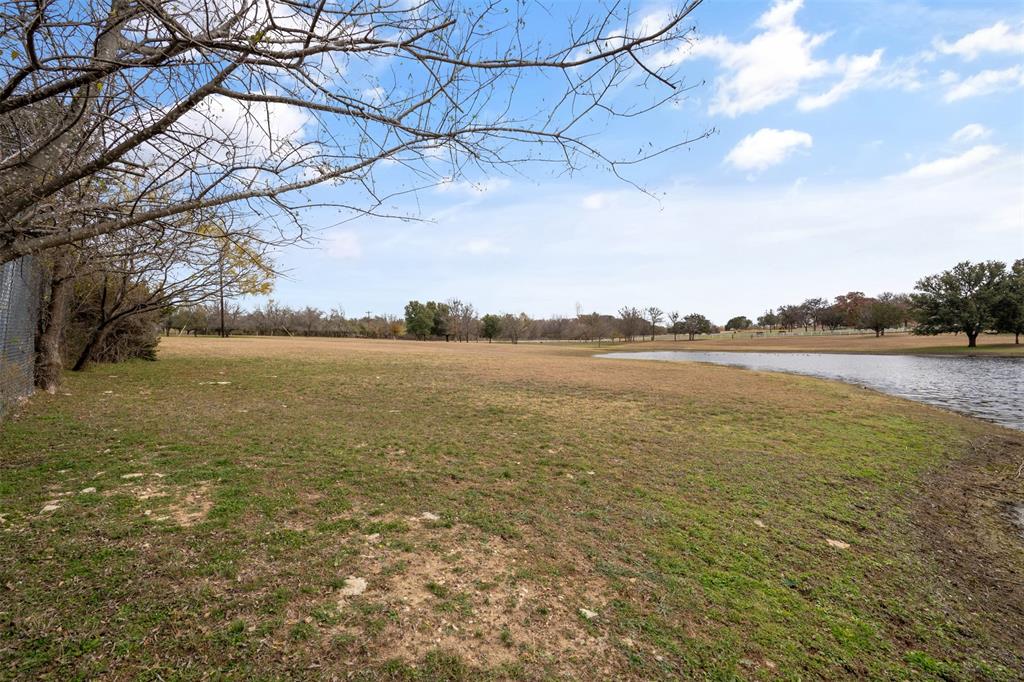 300 Nichols Court Property Photo 33