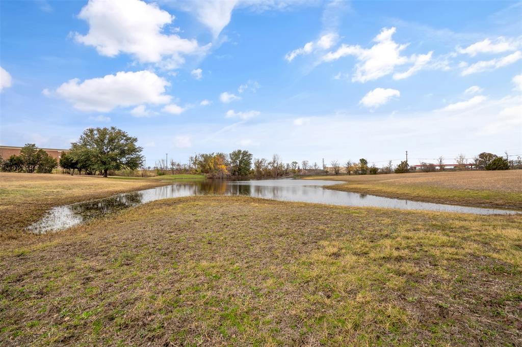 300 Nichols Court Property Photo 36