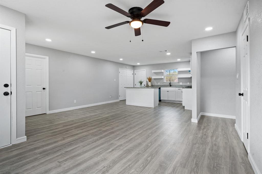 1523 Andrew Street Property Photo 4