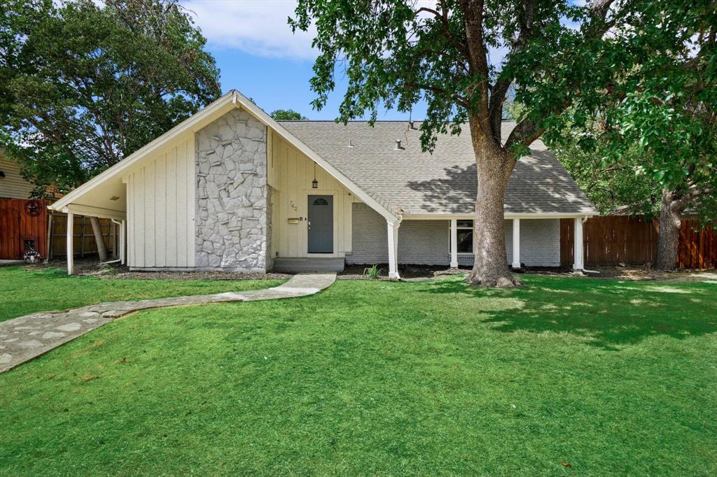 742 Austrian Road Property Photo 3