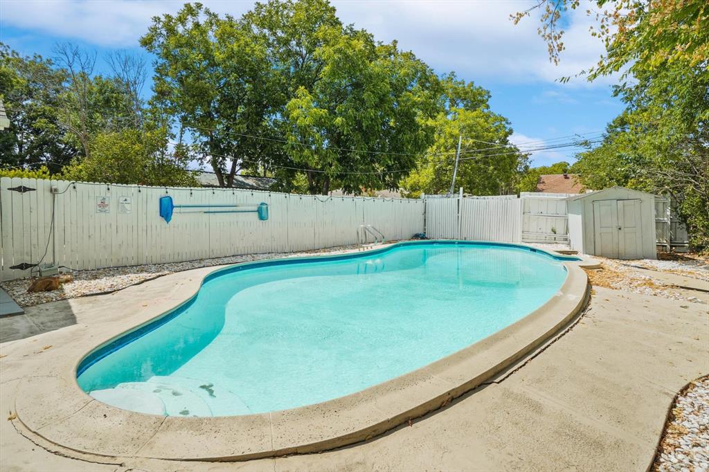 742 Austrian Road Property Photo 33