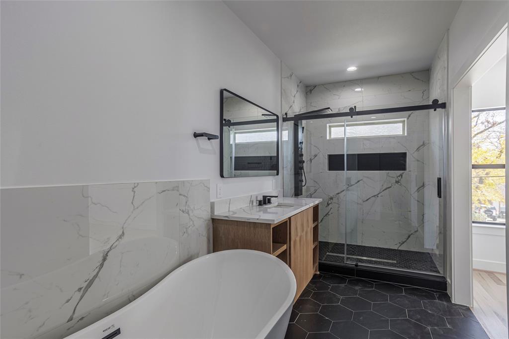 407 Phinney Avenue Property Photo 21