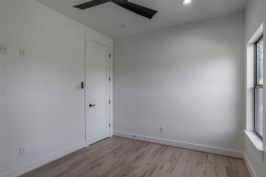 407 Phinney Avenue Property Photo 26