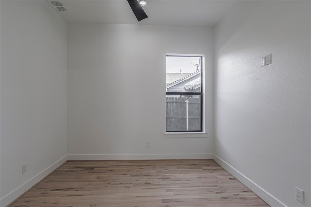 407 Phinney Avenue Property Photo 27