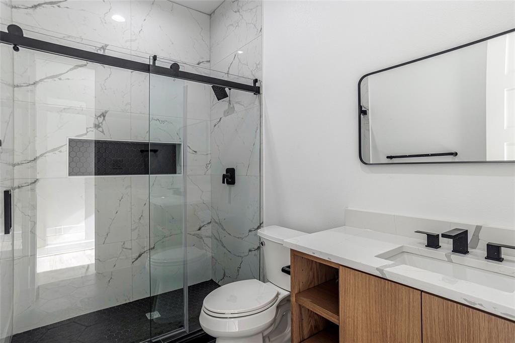 407 Phinney Avenue Property Photo 29