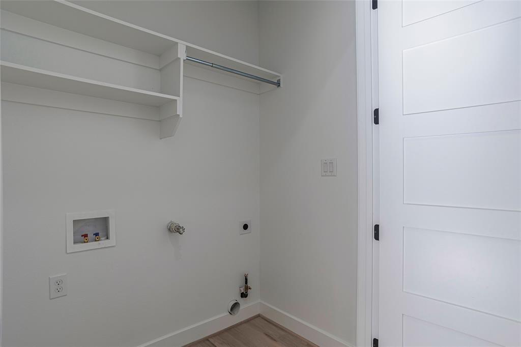 407 Phinney Avenue Property Photo 30