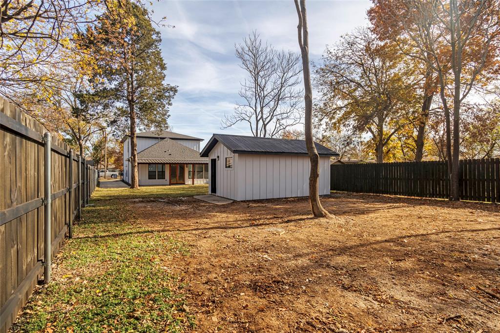 407 Phinney Avenue Property Photo 33