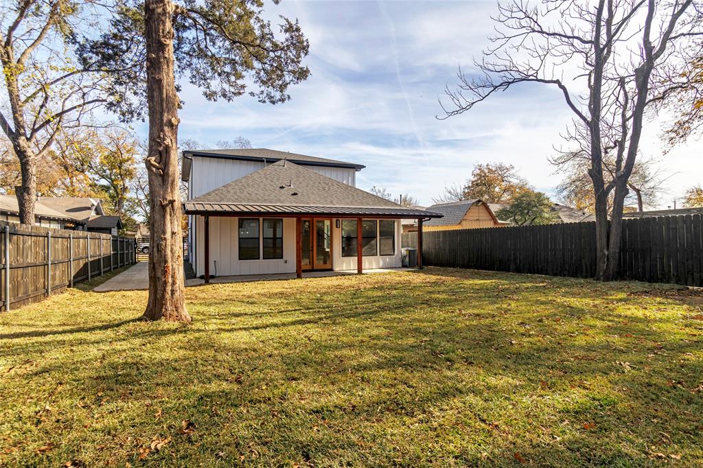 407 Phinney Avenue Property Photo 36
