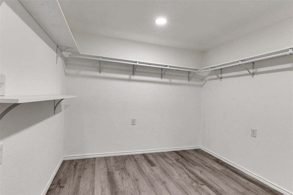 537 Nw Chisholm Road Property Photo 18
