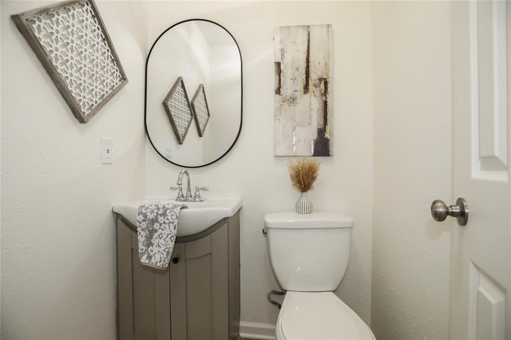809 Barry Lane Property Photo 16