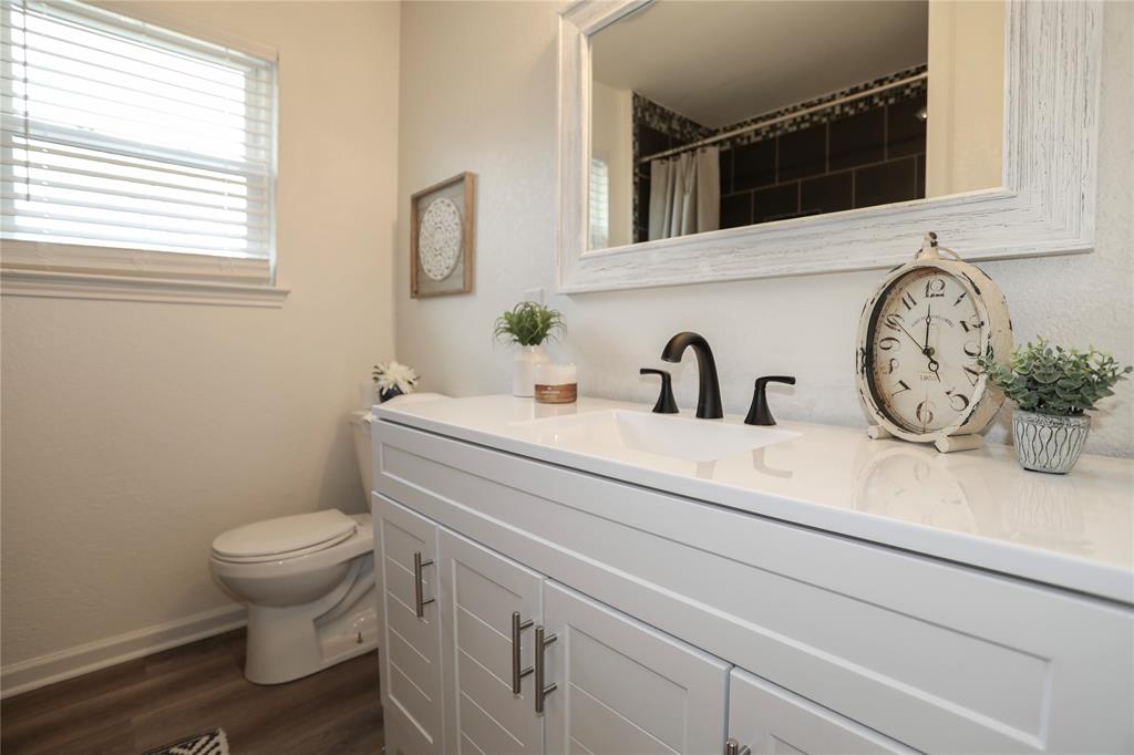 809 Barry Lane Property Photo 18