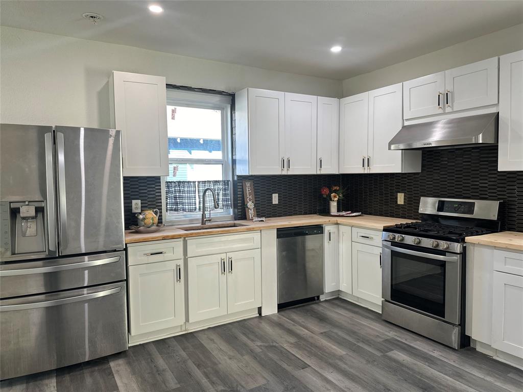 710 Hollywood Avenue Property Photo 5