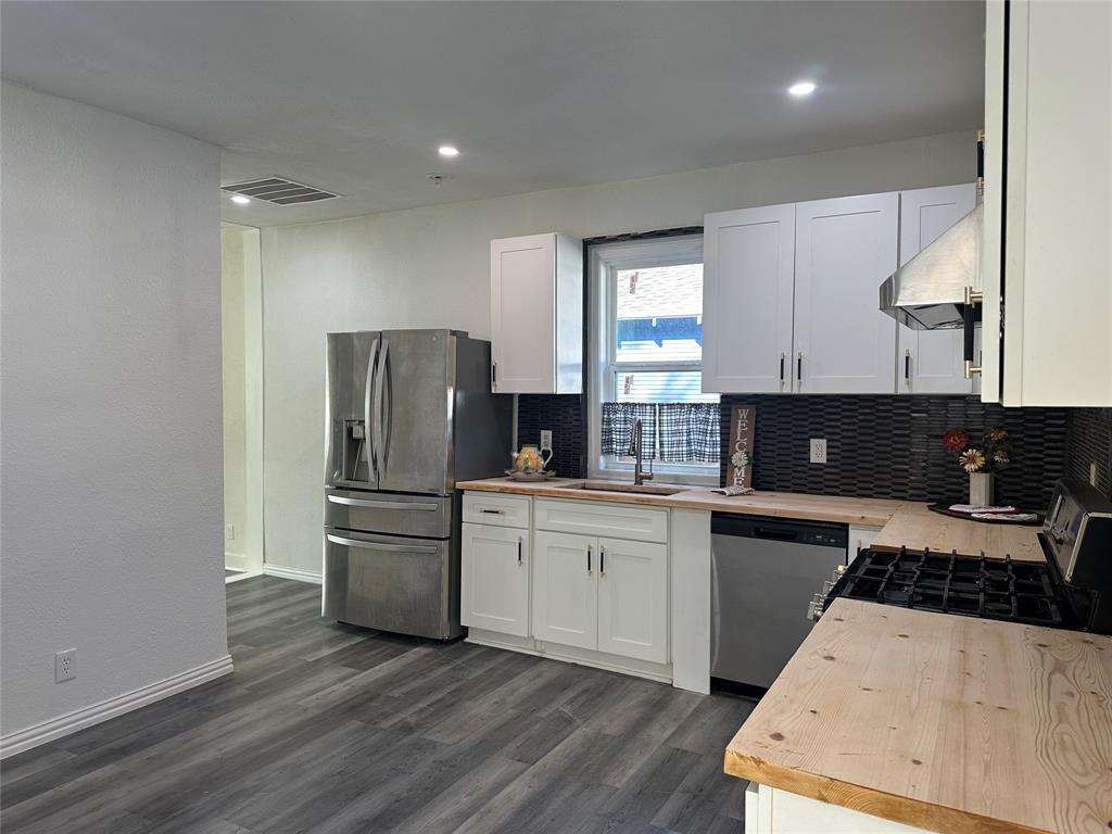 710 Hollywood Avenue Property Photo 6
