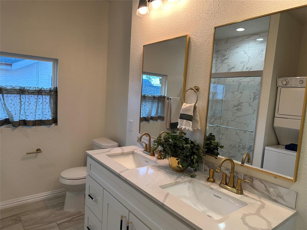 710 Hollywood Avenue Property Photo 11