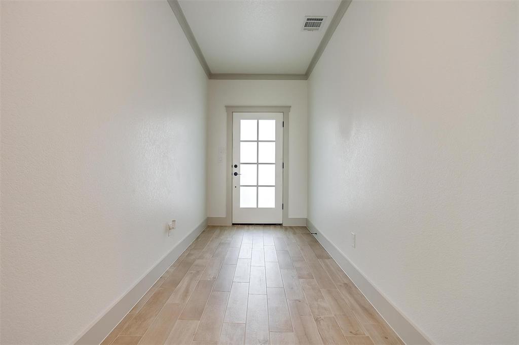 5805 Trigg Drive Property Photo 4
