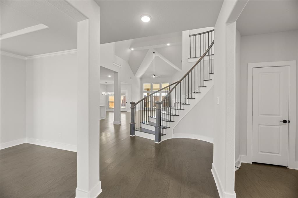 2545 Riverchase Way Property Photo 4
