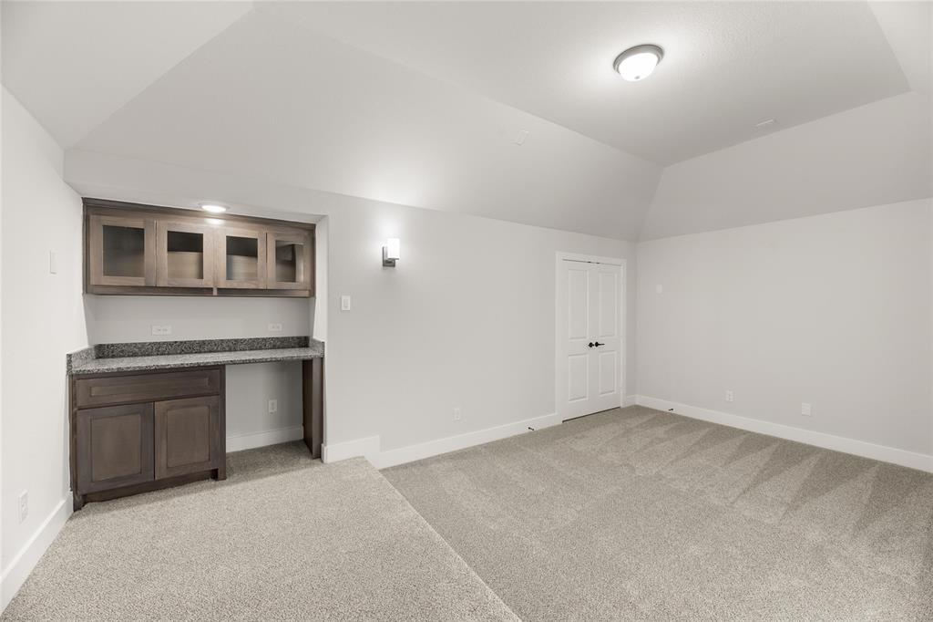 2545 Riverchase Way Property Photo 24