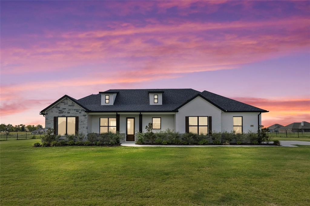 4701 Christie Avenue Property Photo 1