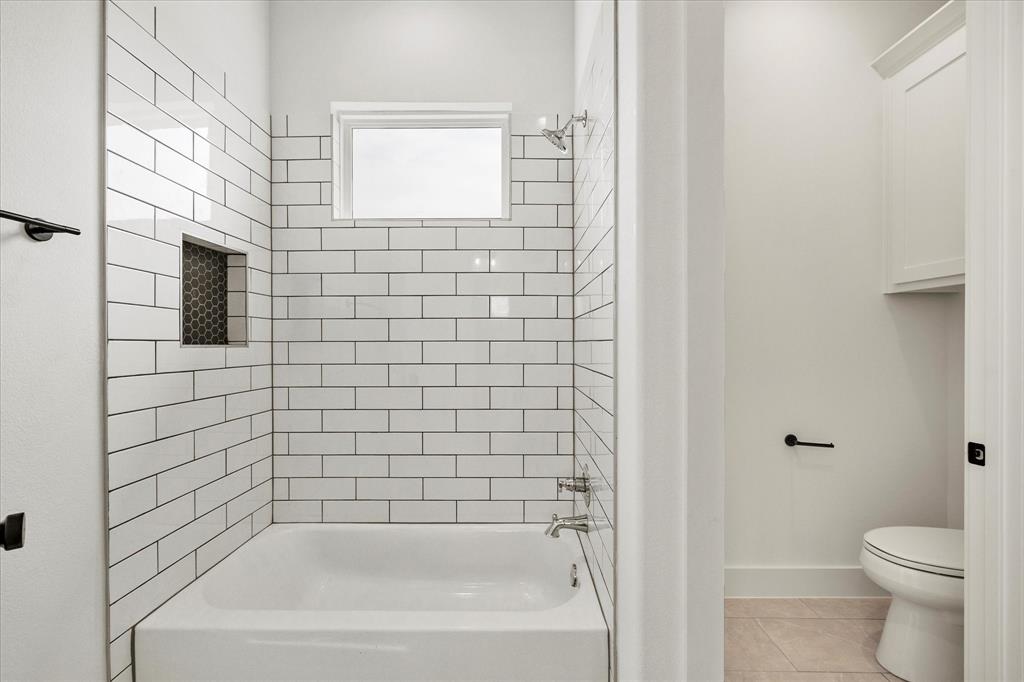 4701 Christie Avenue Property Photo 27