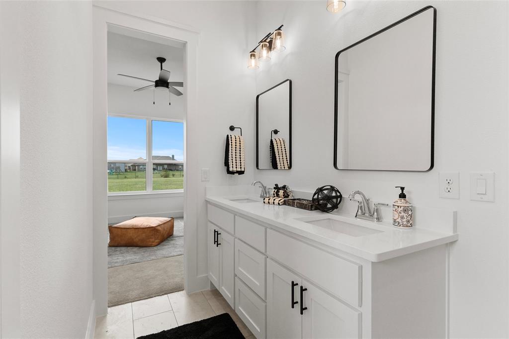 4701 Christie Avenue Property Photo 27