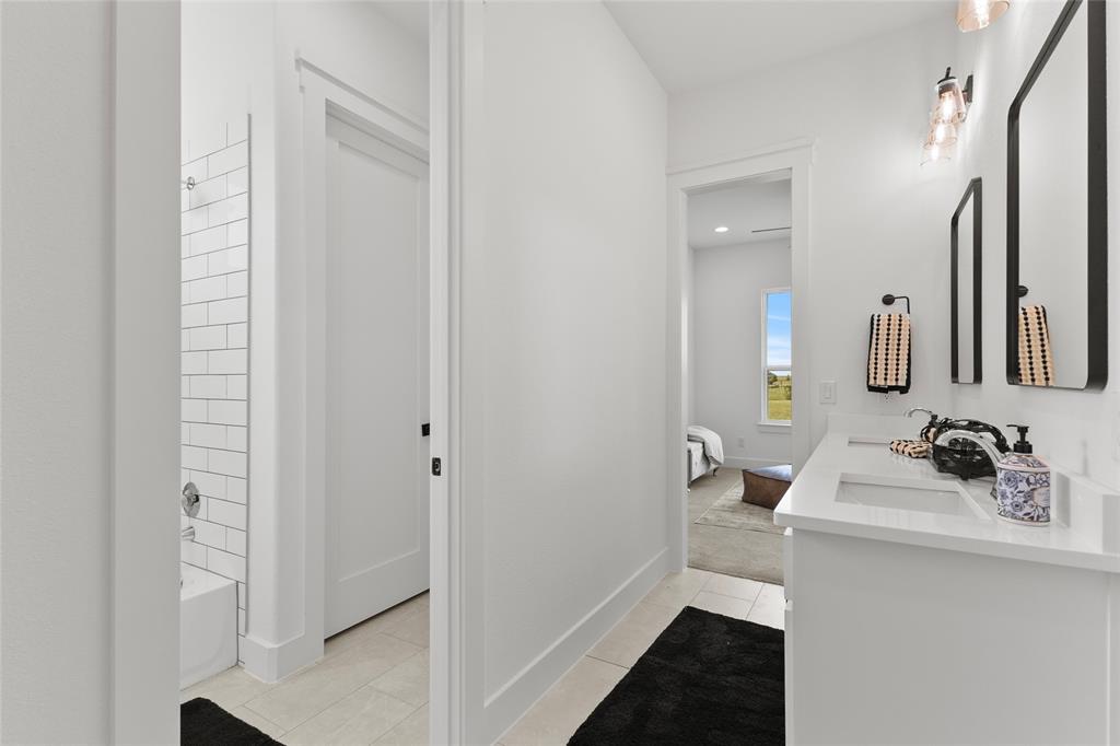 4701 Christie Avenue Property Photo 28