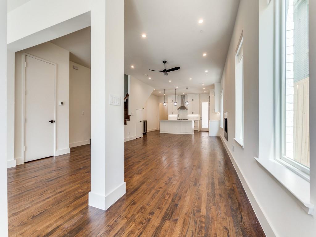4202 University Boulevard Property Photo 3